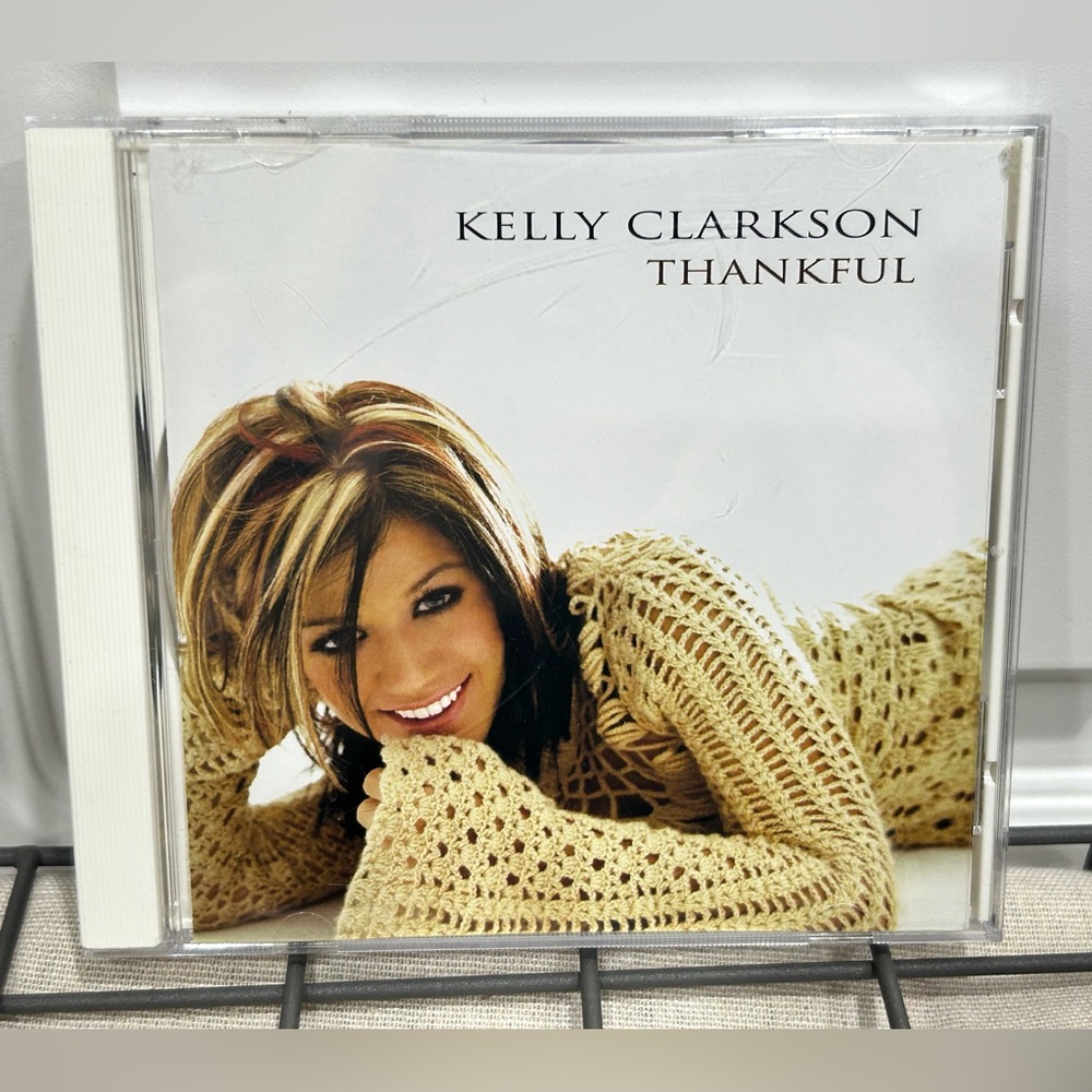 Kelly Clarkson THANKFUL Music 🎼 CD